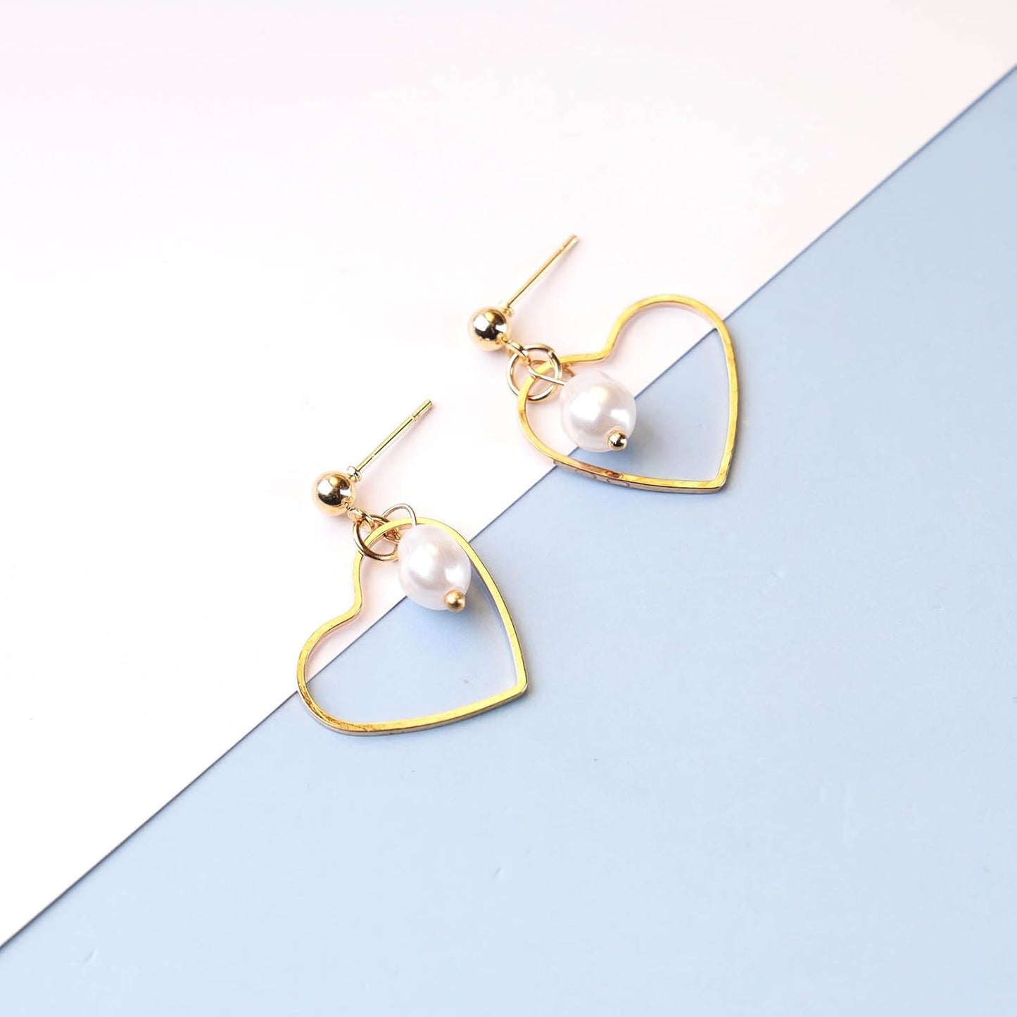 Boho Tiny Pearl Heart Drop Earrings Vintage Gold Hollow Heart Dangle Earrings Statement Faux Pearl Heart Hoop Earrings Jewelry for Women