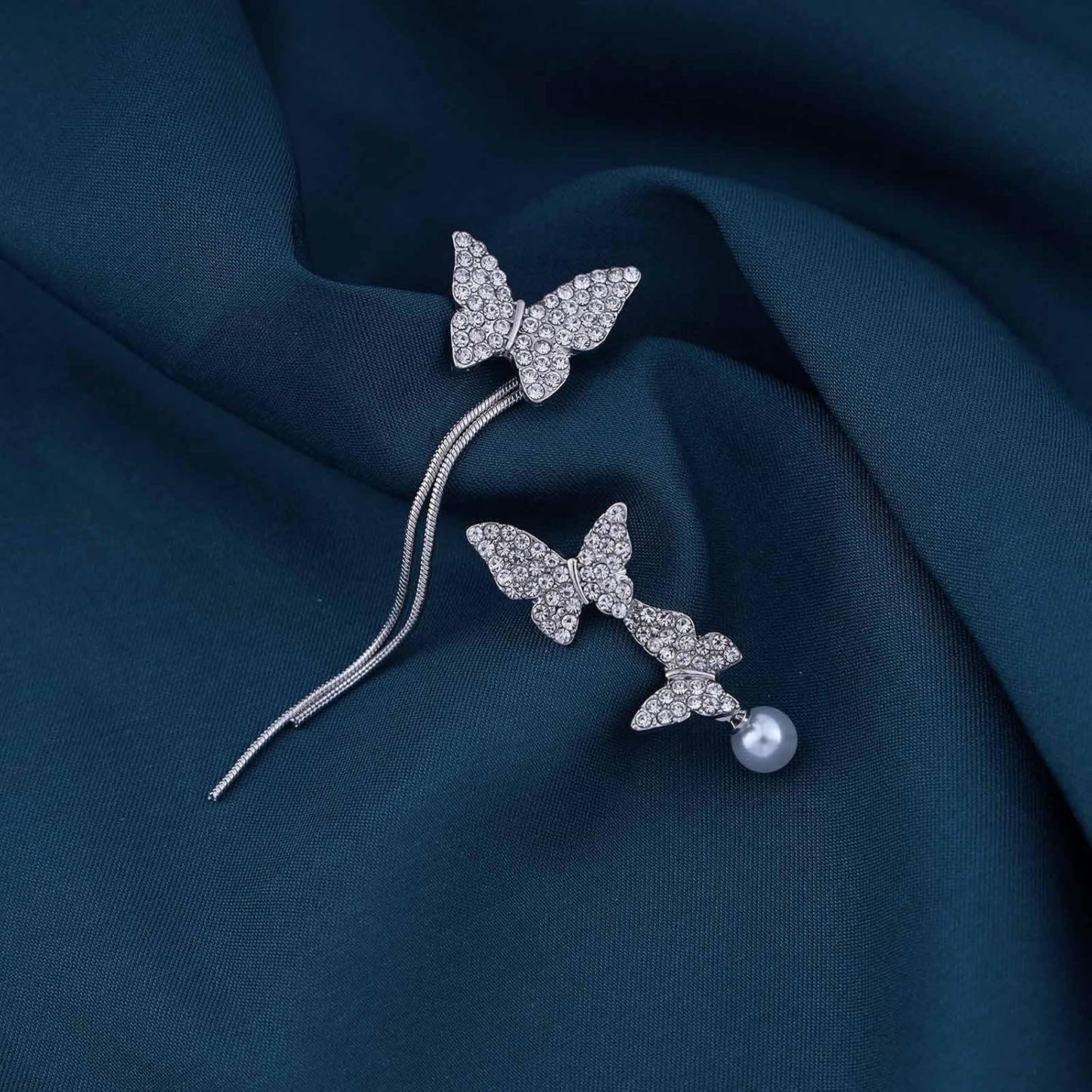 Vintage Crystal Butterfly Drop Earrings Rhinestone Pearl Dangle Earrings Long Butterfly Chain Earrings Silver Pearl Butterfly Earrings Jewelry for Women