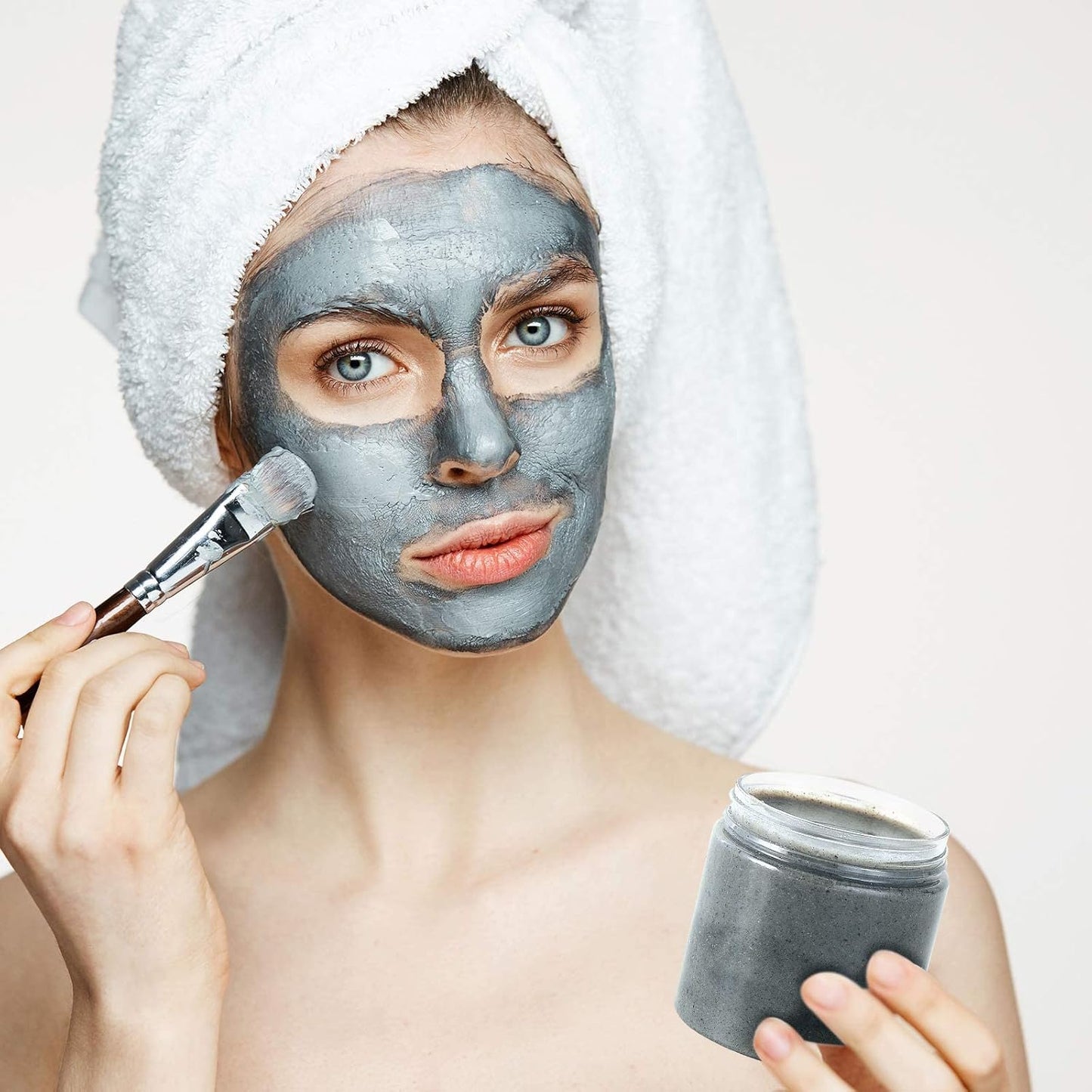  ﻿ Eternal Moment 36 Pack 4 OZ Plastic Jars Round Clear Cosmetic Container Jars with Lids, Perfect for Lotion, Cream, Ointments, Makeup, Eye Shadow, Rhinestone, Samples, Pot, Travel Storage