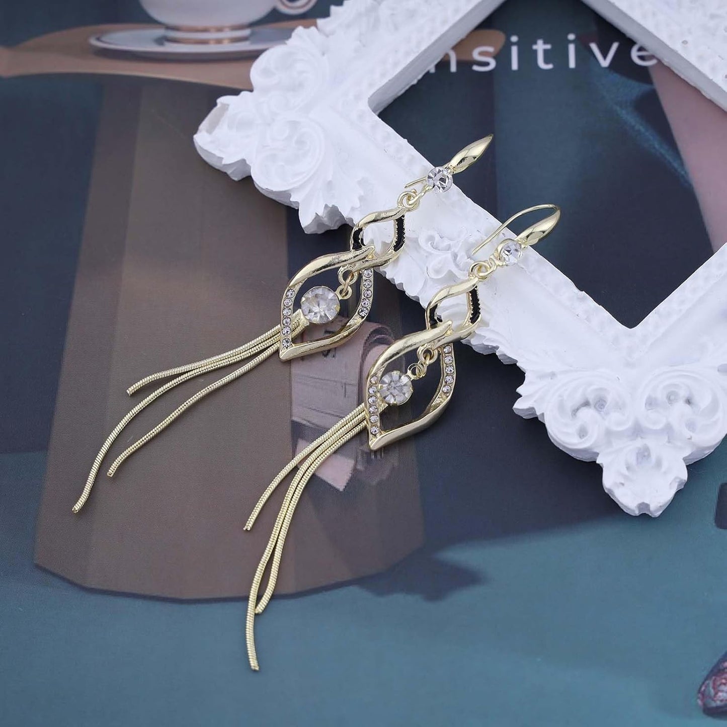 Vintage Crystal Dangle Earrings Long Rhinestone Chain Earrings Gold Swirl Square Drop Earrings Shine Cz Tassel Drop Earrings Jewelry for Women